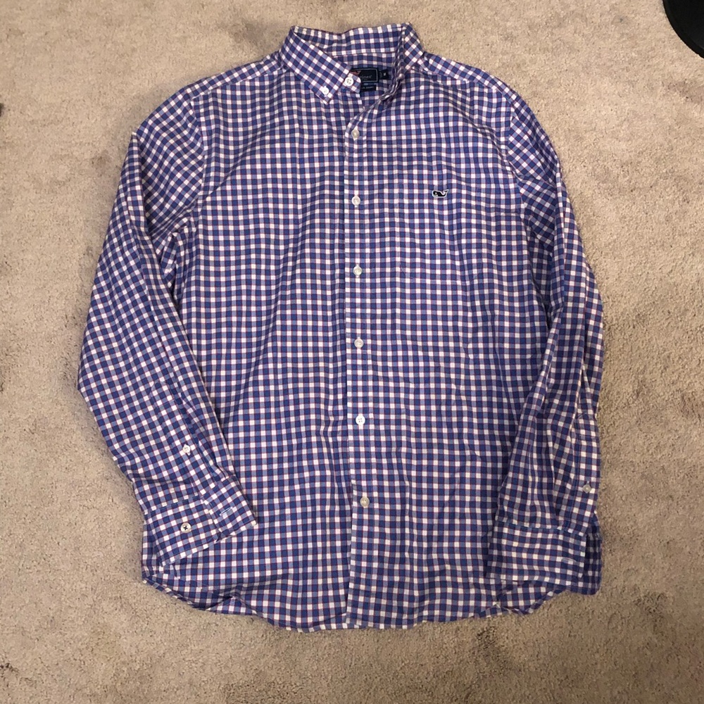 Men’s Vineyard vines button down shirt